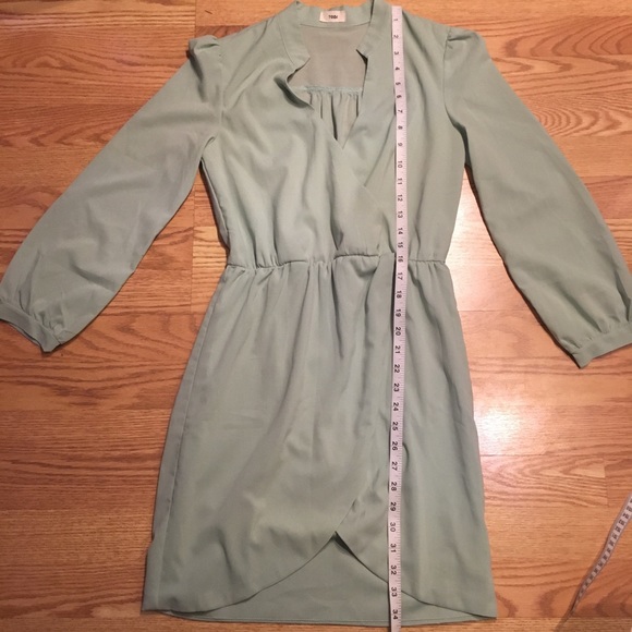 🌿3 for $25🌿 Tobi Longsleeved Wrap-Front Dress in Mint - Picture 8 of 8